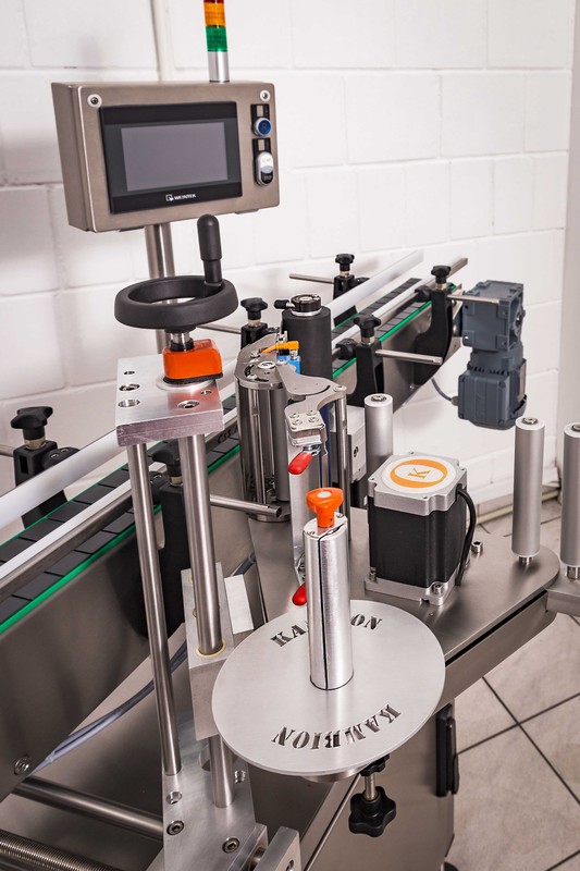 etykieciarka opakowan okraglych Kambion